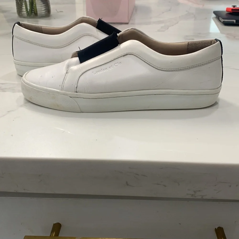 Louise et‎ Cie Lo-Bette White Leather Sneakers. Size 7.5